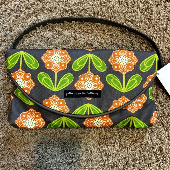 NWT Petunia Pickle Bottom Change It Up Diaper Bag Clutch in Santiago Sunset - Picture 4 of 12